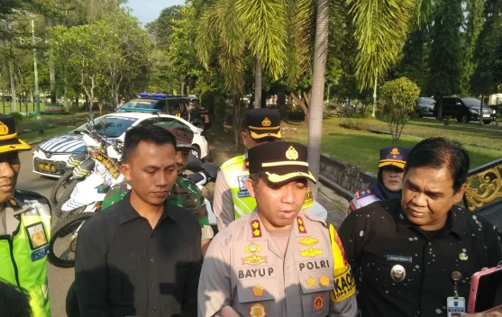 Bus Pariwisata Dilarang Melintas Jalur Clirit, Polres Tegal Alihkan Arus ke Guci