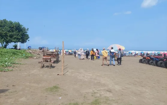 Liburan Hemat di Pantai Jetis Cilacap Tetap Menyenangkan