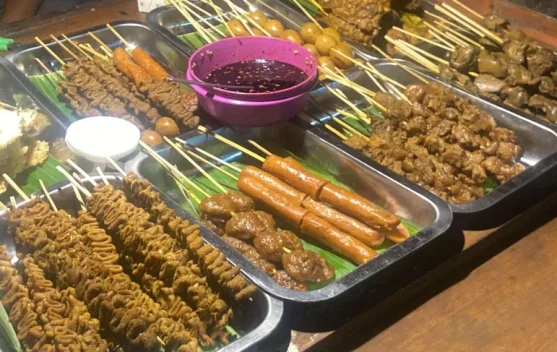 Menu Angkringan Wajib Coba: Dari Sate Jeroan Sampai Wedang Jahe