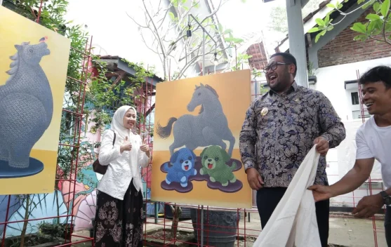 Wabup Purbalingga Apresiasi Pameran Tunggal Imam Ghozali di Kie Art Space