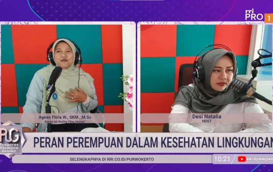Beban Ganda Perempuan Jaga Kesehatan Lingkungan Rumah