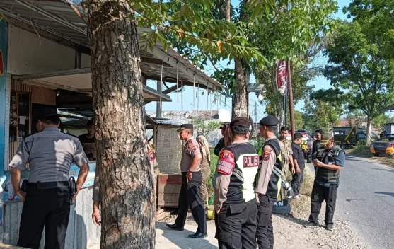 Polres Kebumen Sita 30 Botol Miras dalam Razia Penyakit Masyarakat di Kuwarasan