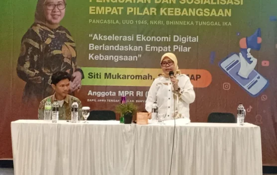 Siti Mukaromah Ingatkan Generasi Z Waspadai Dampak Negatif Dunia Digital