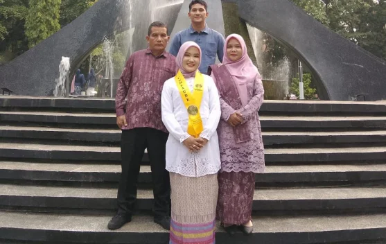Berbekal KIP Kuliah, Pujakesuma Ini Lulus Cumlaude di Unnes