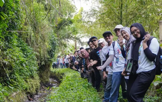 Jalan Kaki Telusuri Sejarah: Langkah Sehat, Cerita Hebat Bersama Komunitas