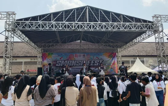 Meriahkan HUT Ke-68, IKASMANSA dan OSIS SMA Negeri 1 Purwokerto Gelar Smansa Fest
