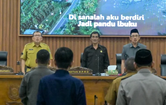 Sekda Banjarnegara Sampaikan Jawaban Eksekutif Pandangan Fraksi DPRD