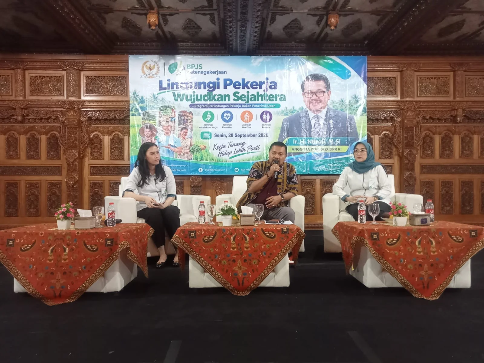 Legislator Dorong Pekerja Informal jadi Peserta Jaminan Sosial Ketenagakerjaan | LPP RRI