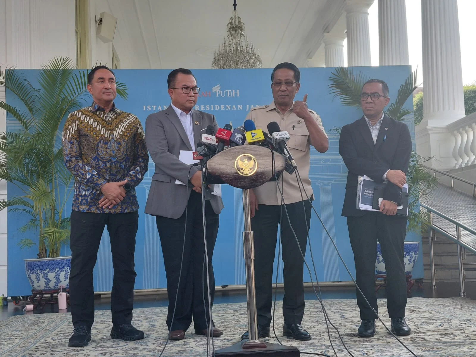 Menkum: 14.000 Aduan Posbankum Tuntas Lewat 'Restorative Justice' | LPP RRI