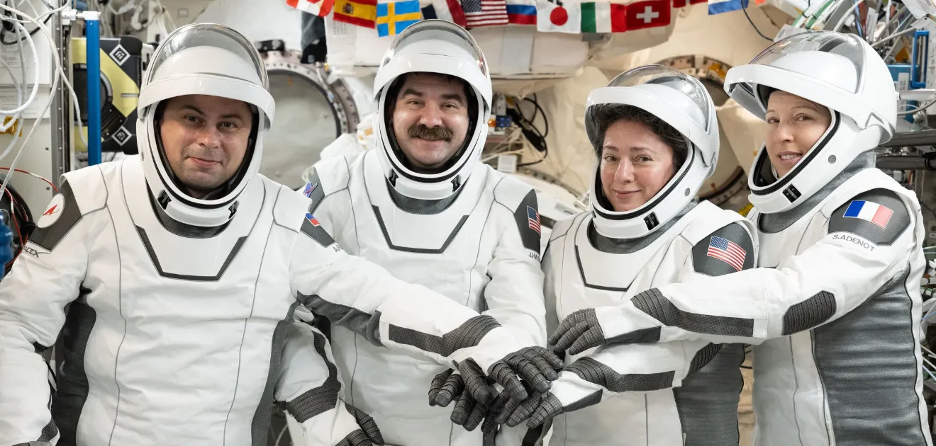 NASA akan Siarkan Langsung Kepulangan Crew-12 dari Stasiun Luar Angkasa ke Bumi | LPP RRI
