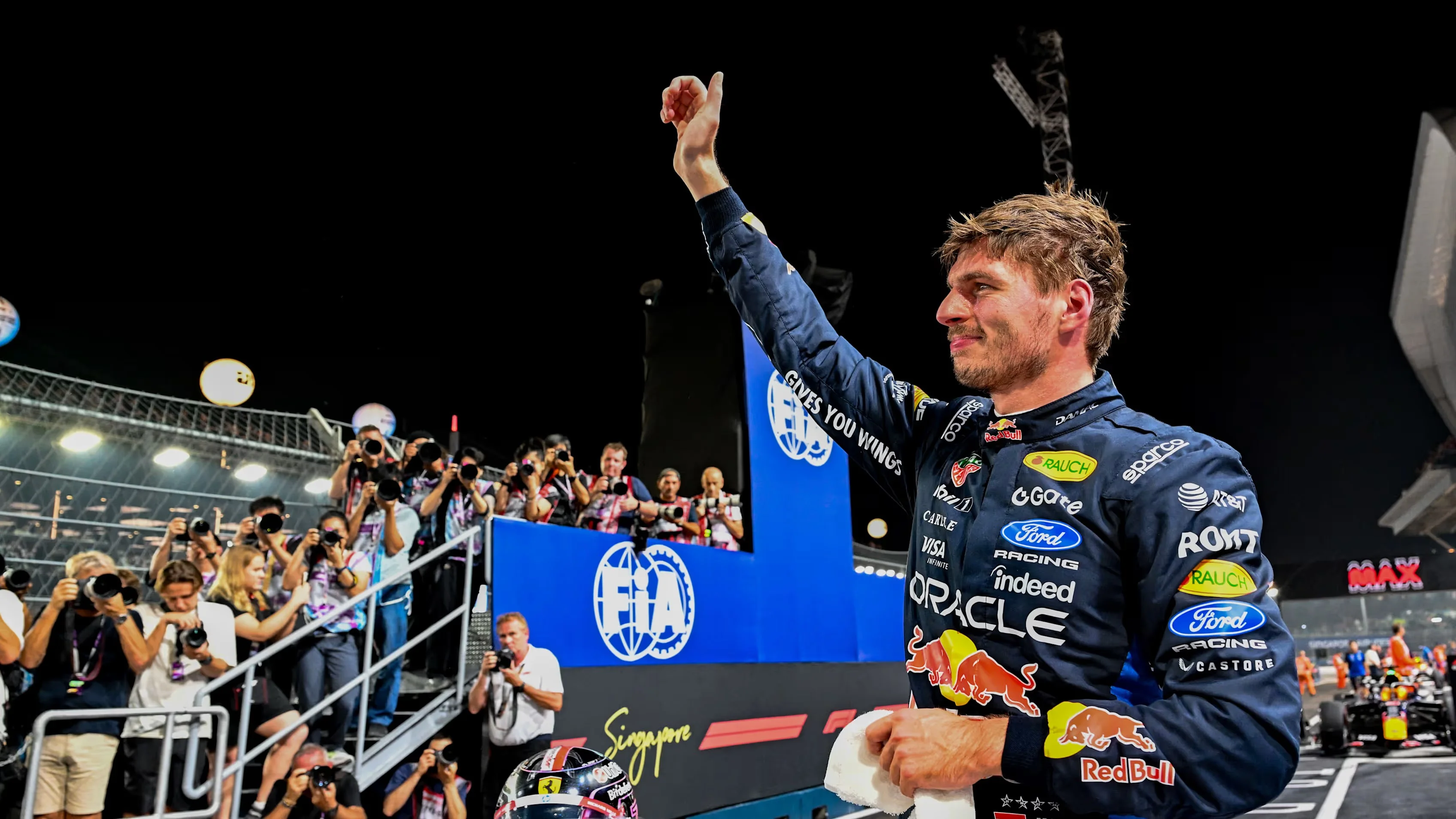 Amankan 'Pole' ke-50, Verstappen Bidik Kemenangan Perdana di GP Singapura | LPP RRI