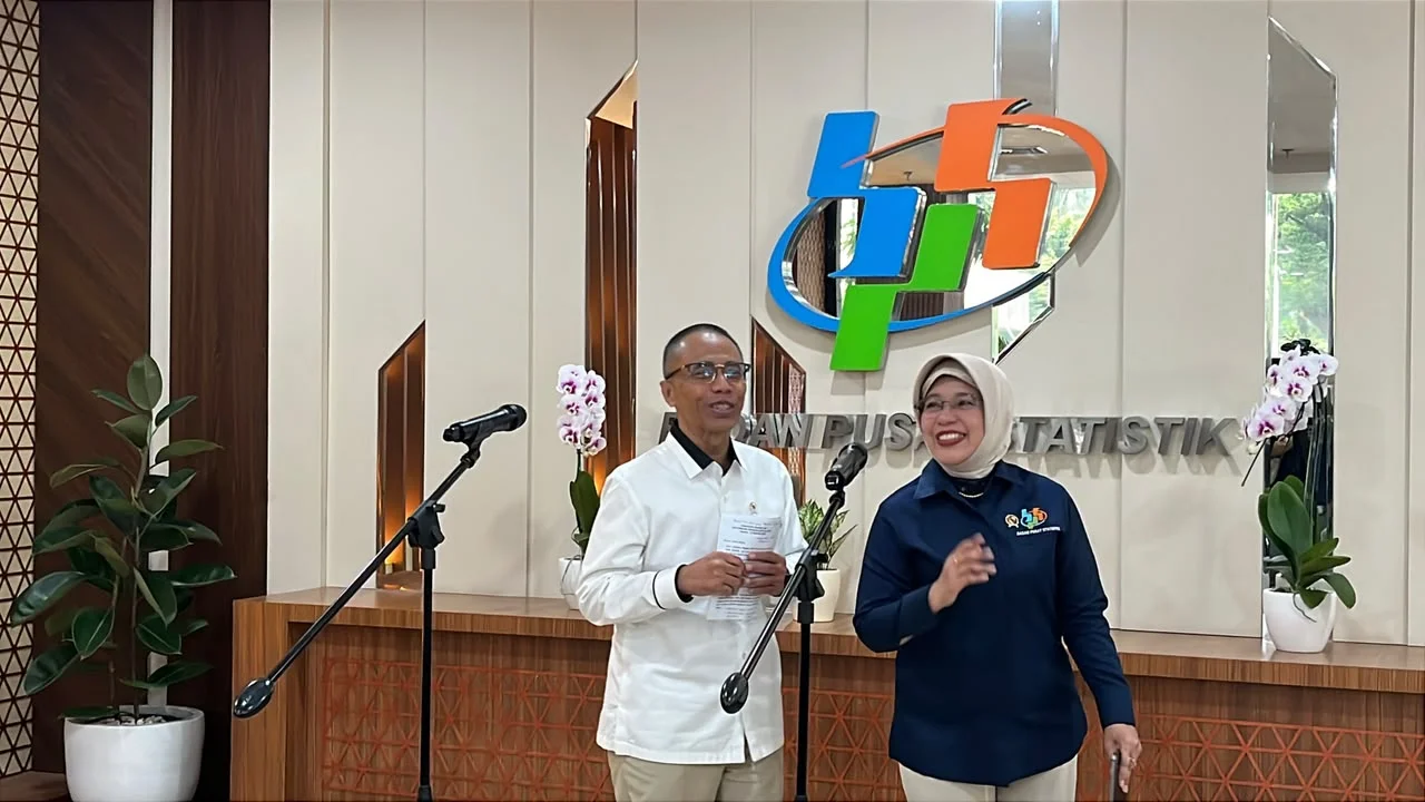 Bantah Daya Beli Masyarakat Turun, Wamenko Perekonomian: Pola Konsumsi Bergeser | LPP RRI