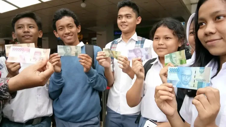 Ingin Tukar Uang Buat Lebaran, Cek Jadwal Pemesanannya