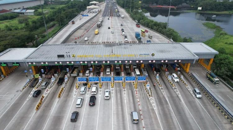 Arus Tol Jakarta-Cikampek Lancar saat Libur Imlek