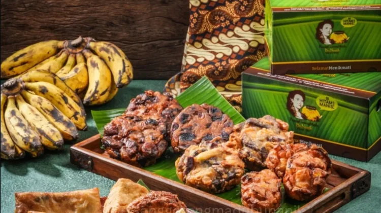 Pisang Goreng Madu Bu Nanik, Berawal dari Dapur Keluarga