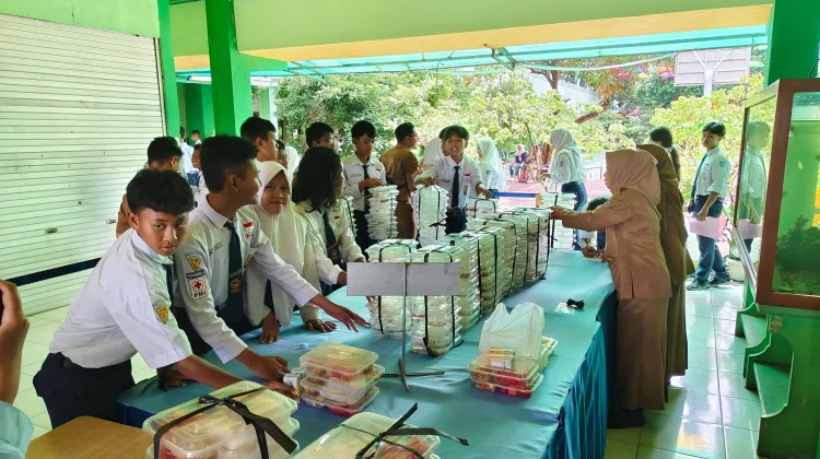 DPR Minta Pengawasan Ketat Program MBG