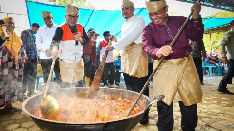 Dukung Tradisi Meugang Ramadan di Aceh, Baznas Kirim 100 Sapi