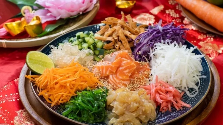 Yu Sheng, Tradisi Imlek Penuh Makna Pembawa Hoki Rezeki Baru