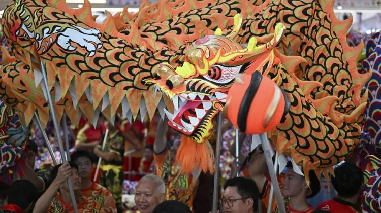 Bukan Barongsai, Ini Sebutan Tarian Naga saat Perayaan Imlek