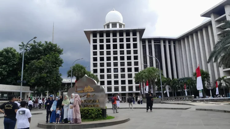 Masjid Istiqlal Siapkan Ribuan Takjil Setiap Hari selama Ramadan