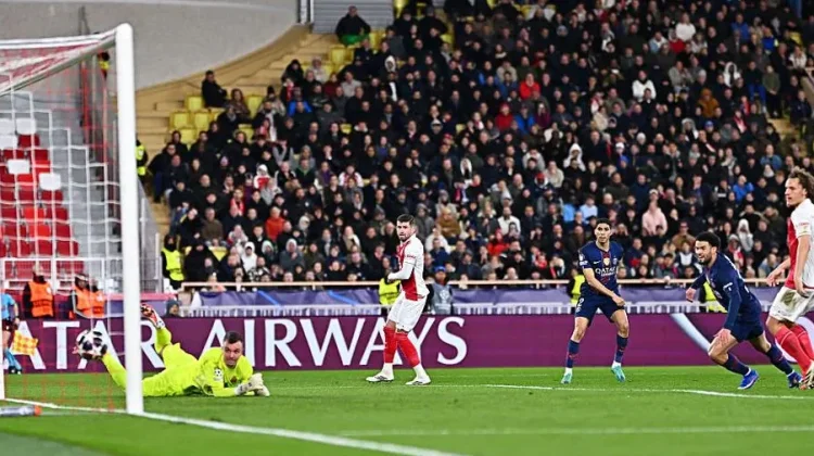 Tertinggal Lebih Dulu, PSG Bangkit Tumbangkan Monaco 3-2
