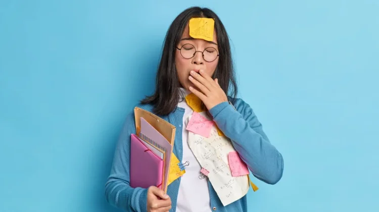 Puasa Bikin Mudah Mengantuk? Kenali Penyebab dan Solusinya