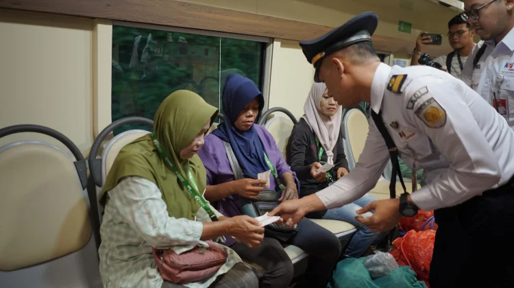 Kereta Petani Merak Layani 11.428 Pelanggan Hasil Modifikasi KAI