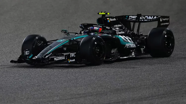 Antonelli Bawa Mercedes Kuasai Hari Kedua Tes Pramusim Bahrain