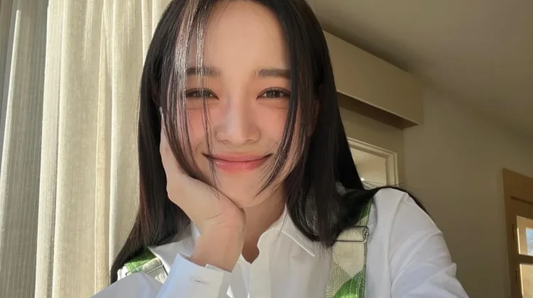 Kim Se Jeong Masih Pertimbangkan Perpanjangan Kontrak dengan Agensinya