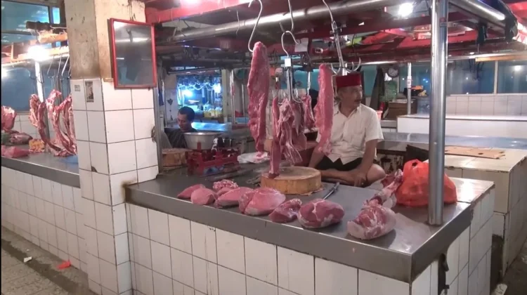 Harga Daging Sapi di Pasar Koja Rp150 Ribu per Kg