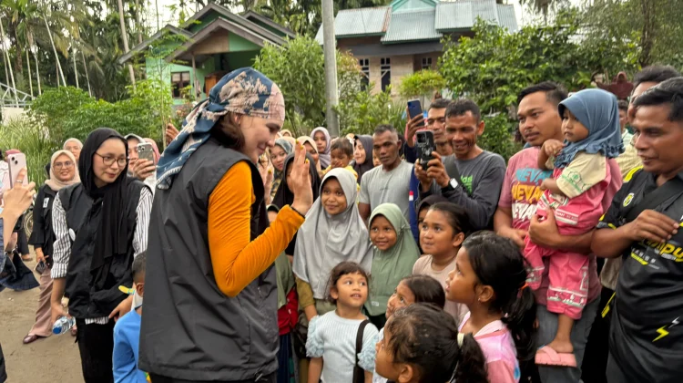 Cinta Laura dan Luna Maya Galang Aksi Peusangan Bangkit Bersama WWF