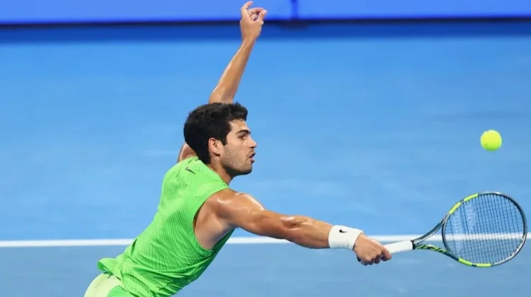 Singkirkan Rublev, Alcaraz Tantang Fils di Final Qatar Open