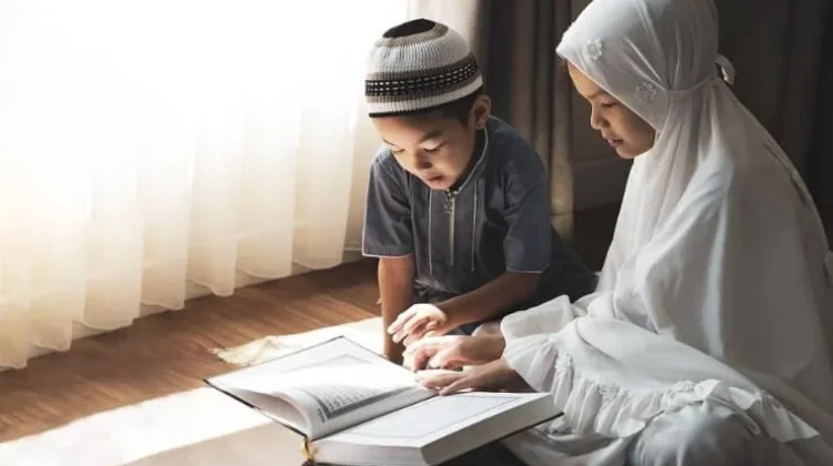 Kiat Mengkhatamkan Al-Qur'an Selama Ramadan, Ini Strateginya