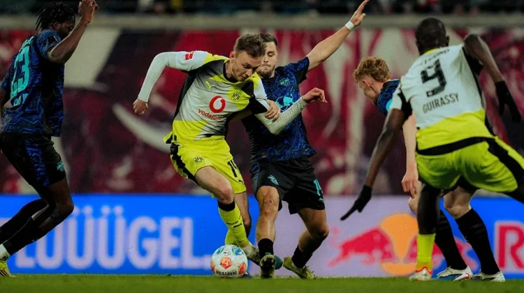 Dortmund Berhasil Bangkit Imbangi Leipzig 2-2 di Bundesliga