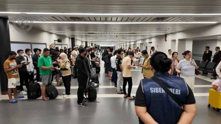 Ratusan WNI Eks Sindikat Penipuan Daring Kembali ke Tanah Air
