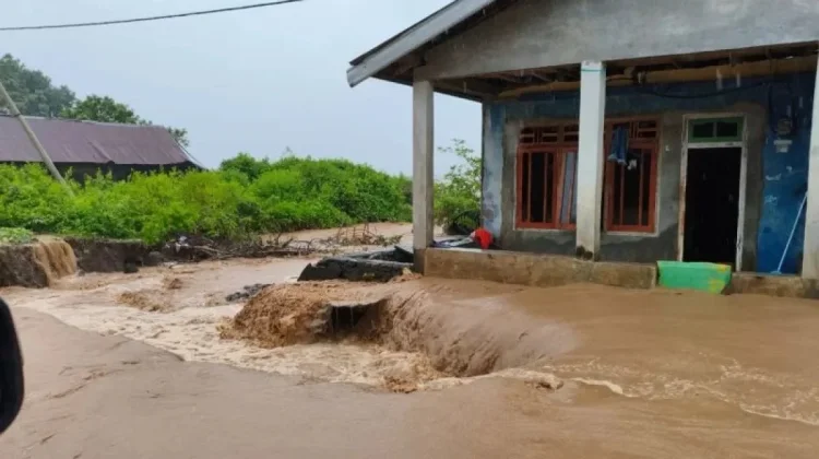 Banjir Terjang Lombok Barat dan Bima, 1.553 Jiwa Terdampak