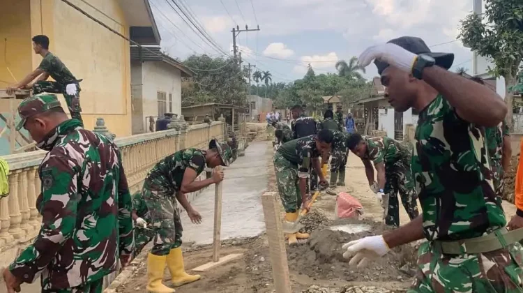 Pulihkan Pendidikan, TNI Perbaiki Sekolah Sungai Liput Aceh Tamiang