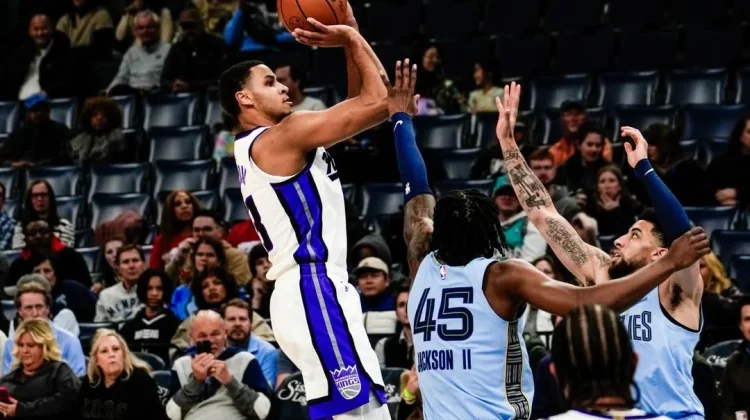 Kings Tumbangkan Grizzlies 123-114 di Memphis