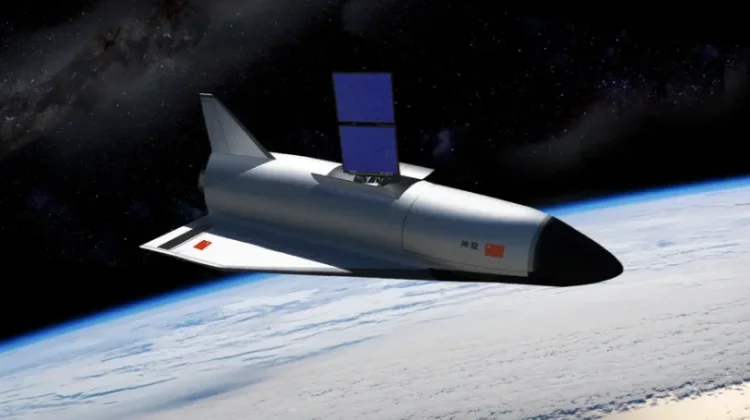 Pesawat Ruang Angkasa Tiongkok ‘Naga Spiritual' Memulai Misi Keempat di Orbit