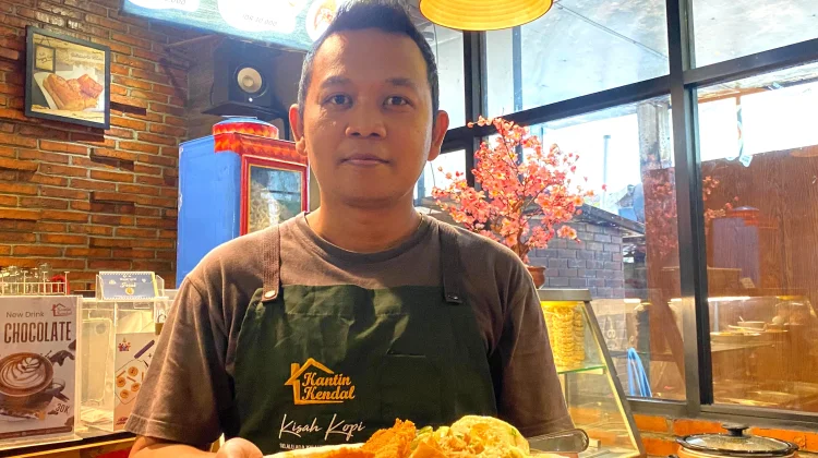 Ini Rahasia Nasi Curry Kantin Kendal Selalu Laris