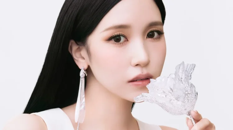 Mina TWICE Absen di Konser Philadelphia karena Kondisi Kesehatannya