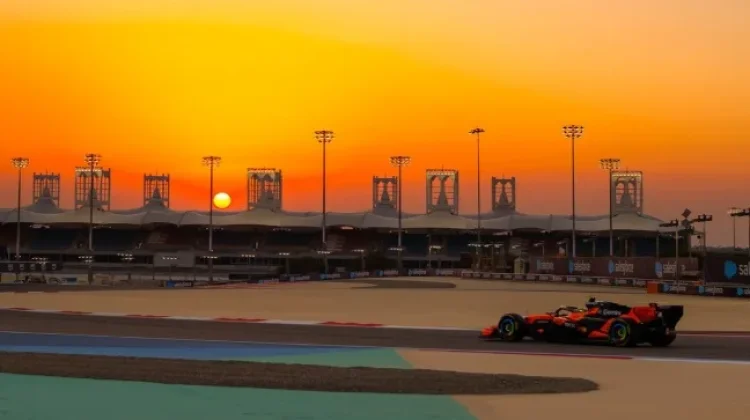 McLaren Waspada Kekuatan Ferrari dan Mercedes