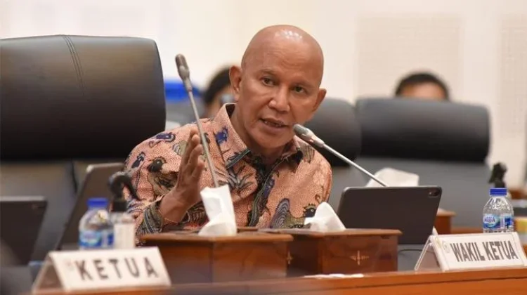 Pengadaan 105.000 Mobil Niaga, DPR Dorong PT Agrinas Gandeng Industri Dalam Negeri