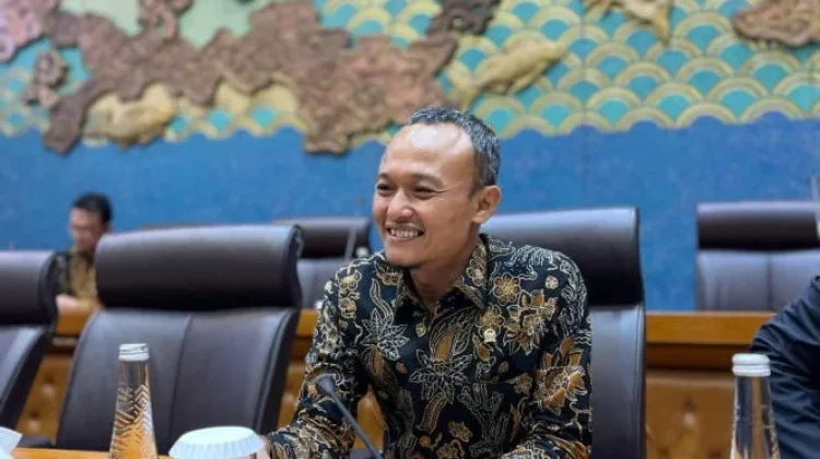 Anggota DPR Ingatkan Rekam Jejak Indonesia dalam Produksi Kendaraan Niaga