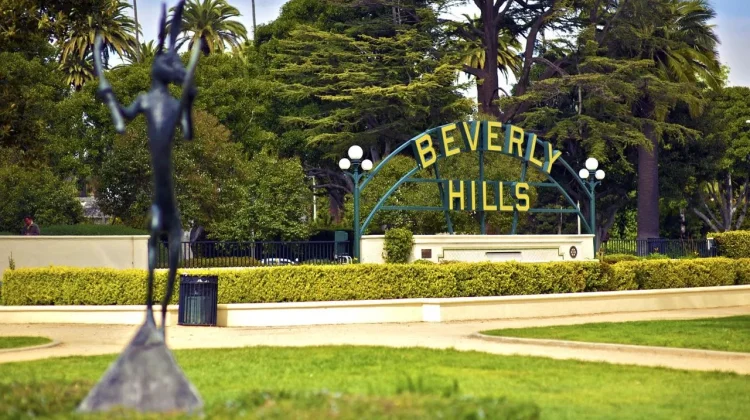 CMNP Ajukan Permohonan Sita Jaminan Aset Properti di Beverly Hills