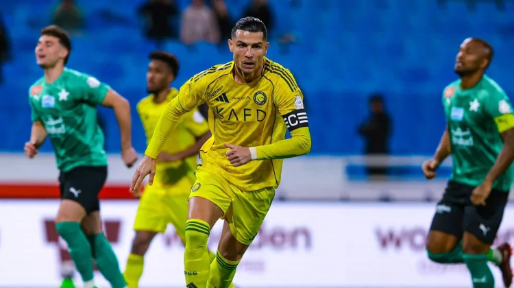 Ronaldo Resmi Akuisisi 25 Persen Saham Almeria