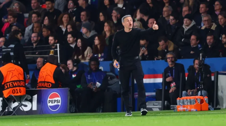 Luis Enrique Akui PSG Menderita meski Lolos 16 Besar Champions