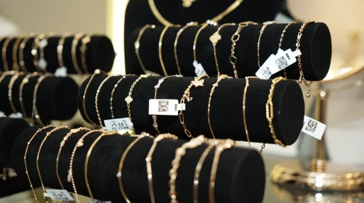 Nellava Bullion Hadir di Surabaya, Perluas Akses Investasi Logam Mulia