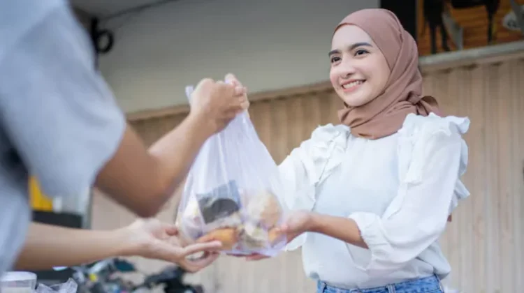 Ketahui, Ini Keutamaan Memberi Hidangan bagi Orang Berpuasa
