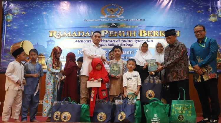 Wartawan Parlemen Turun Langsung Santuni Anak Yatim di Kompleks DPR